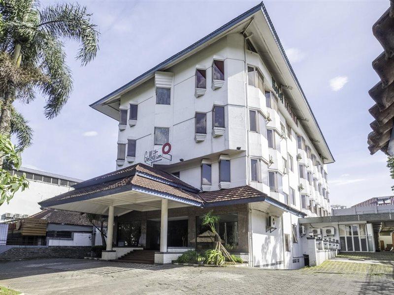 Collection O 25 Hotel Baltika บันดุง ภายนอก รูปภาพ
