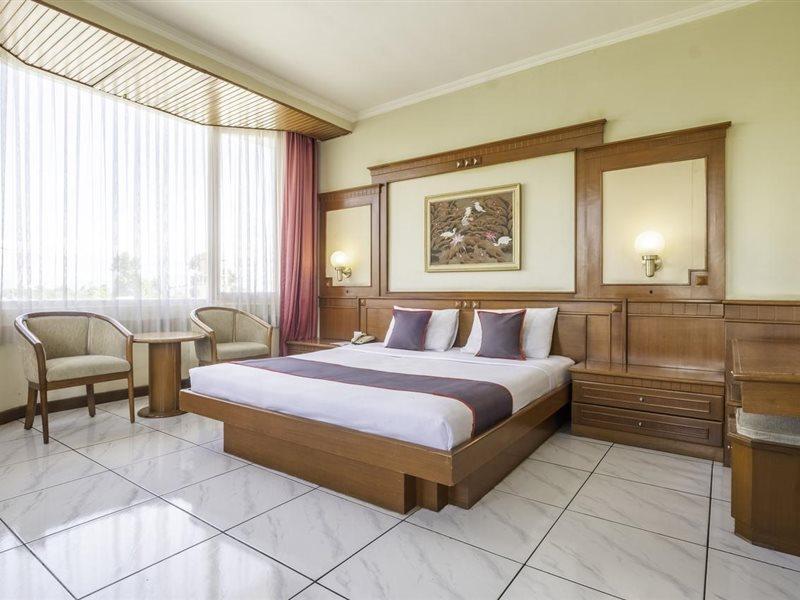 Collection O 25 Hotel Baltika บันดุง ภายนอก รูปภาพ